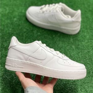 Nike Air Force 1 Easy On Sneakers Women’s 7.5 / Men’s 6 Lifestyle Shoes